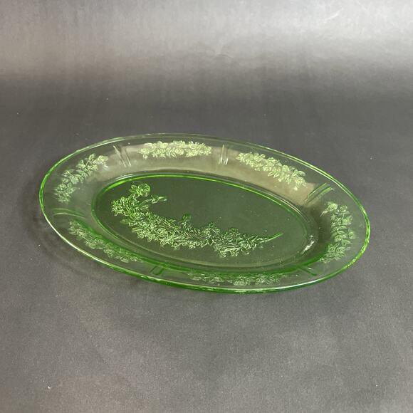 Sharon Cabbage Rose Oval Platter, Green Uranium Glass, Federal, Vintage 1930s - Picture 2 of 7